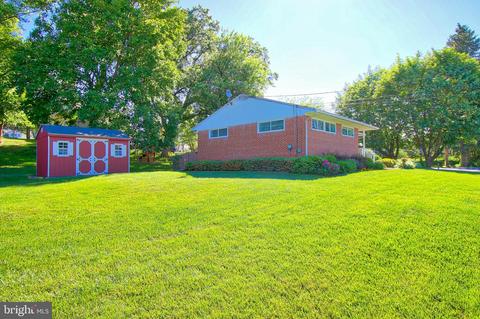 508 Mark Dr, Westminster, MD 21157 photo 4