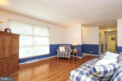 508 Mark Dr, Westminster, MD 21157 photo 9