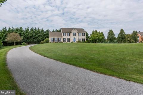 4210 Apache Ct, Westminster, MD 21157 photo 2