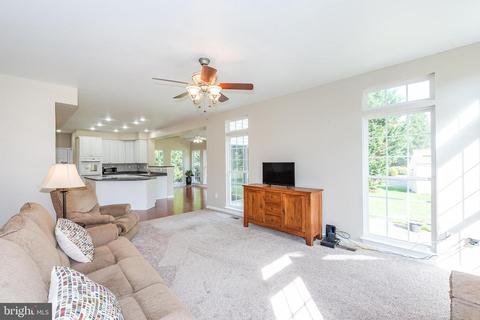 4210 Apache Ct, Westminster, MD 21157 photo 21