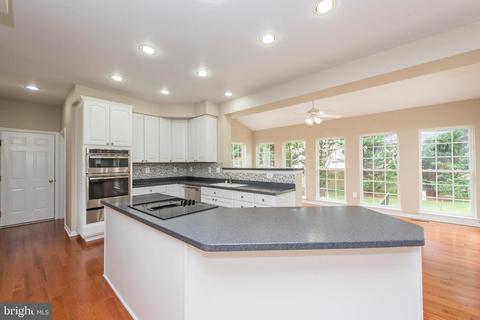 4210 Apache Ct, Westminster, MD 21157 photo 12