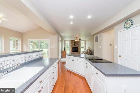 4210 Apache Ct, Westminster, MD 21157 photo 15