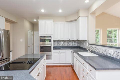 4210 Apache Ct, Westminster, MD 21157 photo 11
