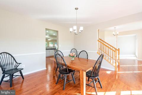 4210 Apache Ct, Westminster, MD 21157 photo 8