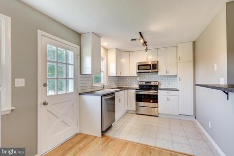 88 E Nicodemus Rd, Westminster, MD 21157 photo 6
