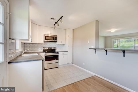 88 E Nicodemus Rd, Westminster, MD 21157 photo 8