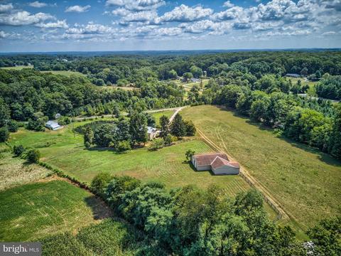 1920 Fairmount Rd, Hampstead, MD 21074 photo 4