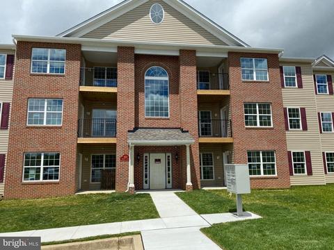 810 Wembley Dr #2B, Hampstead, MD 21074 photo 1