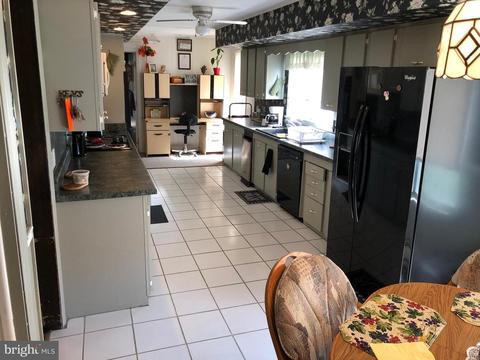 564 Marshall Dr, Westminster, MD 21157 photo 10