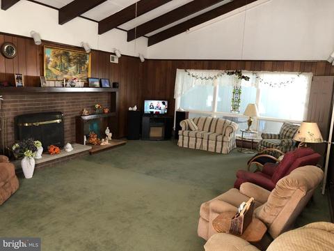 564 Marshall Dr, Westminster, MD 21157 photo 5