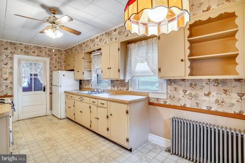 1007 S Main St, Hampstead, MD 21074 photo 6