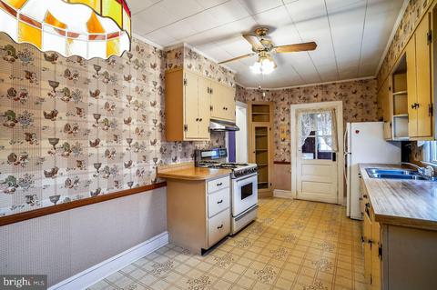 1007 S Main St, Hampstead, MD 21074 photo 5