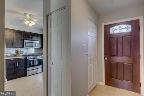 4721 Barbed Ct, Hampstead, MD 21074 photo 5