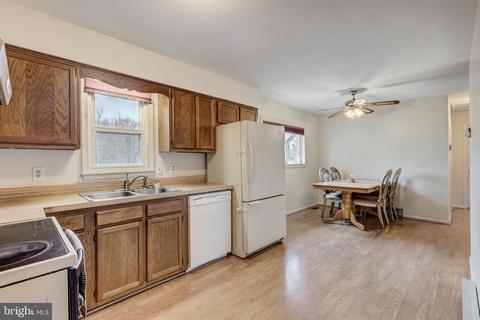 1202 Northbrook Dr, Hampstead, MD 21074 photo 7