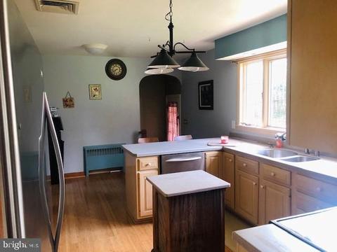 806 David Ave, Westminster, MD 21157 photo 13