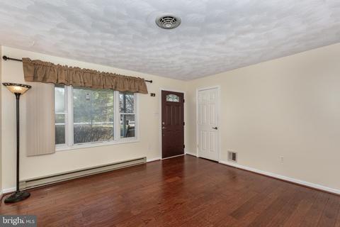 1075 Stone Rd, Westminster, MD 21158 photo 3