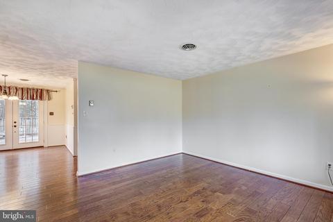 1075 Stone Rd, Westminster, MD 21158 photo 4