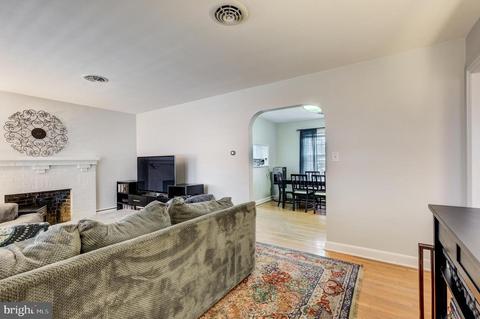 308 College Ave, New Windsor, MD 21776 photo 8