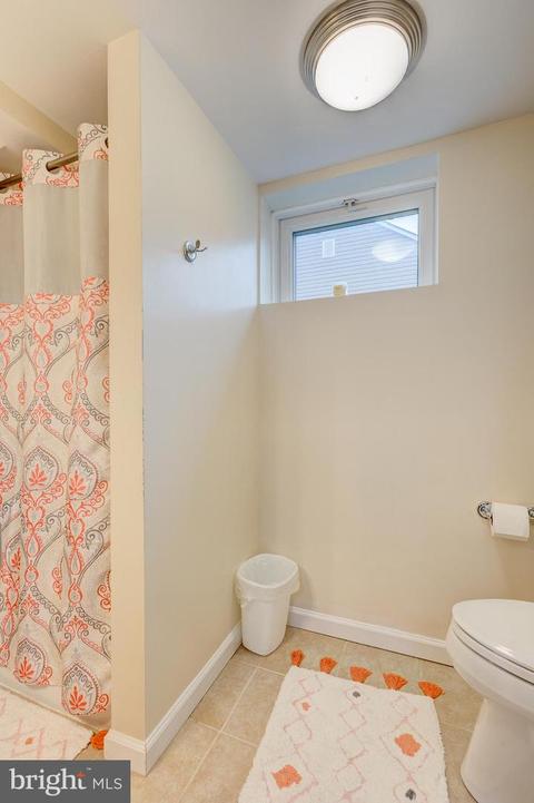 308 College Ave, New Windsor, MD 21776 photo 30