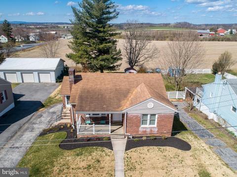 308 College Ave, New Windsor, MD 21776 photo 2