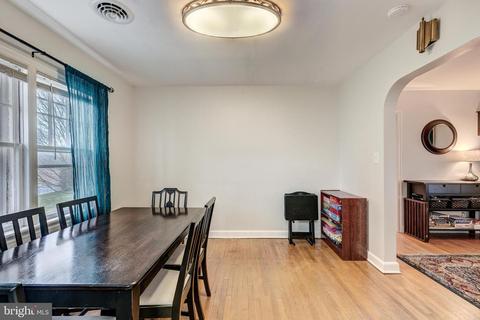 308 College Ave, New Windsor, MD 21776 photo 9
