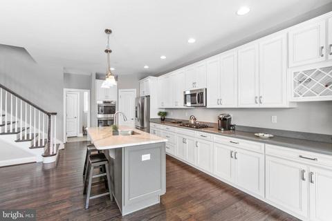 569 Lemmon Rd, Westminster, MD 21157 photo 4