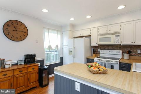 688 Windsor Dr, Westminster, MD 21158 photo 11