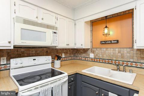 688 Windsor Dr, Westminster, MD 21158 photo 12