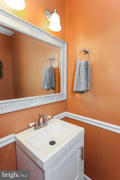 688 Windsor Dr, Westminster, MD 21158 photo 14
