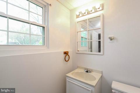 688 Windsor Dr, Westminster, MD 21158 photo 25