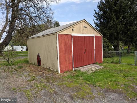 821 S Main St, Hampstead, MD 21074 photo 10