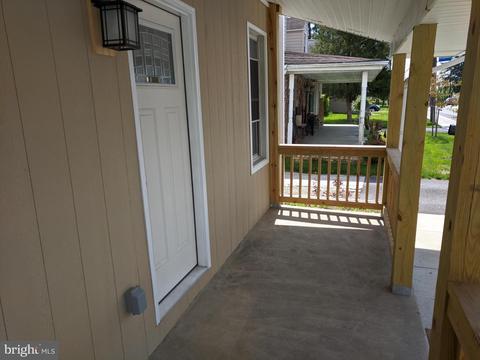 821 S Main St, Hampstead, MD 21074 photo 4