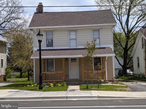 821 S Main St, Hampstead, MD 21074 photo 2