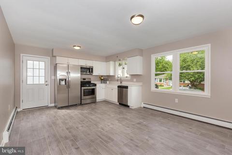 32 Chase St, Westminster, MD 21157 photo 2