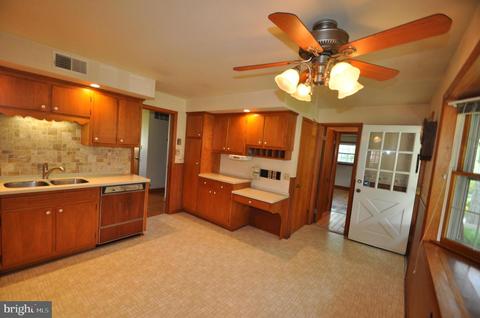 618 Doris Ave, Westminster, MD 21157 photo 9