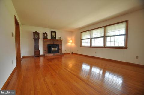 618 Doris Ave, Westminster, MD 21157 photo 4