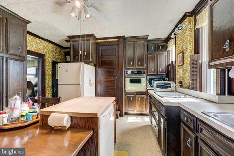 309 E Baltimore St, Taneytown, MD 21787 photo 9
