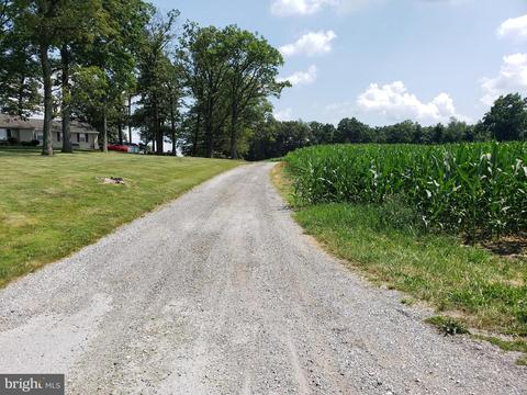 1303 Arnold Rd, Westminster, MD 21157 photo 2