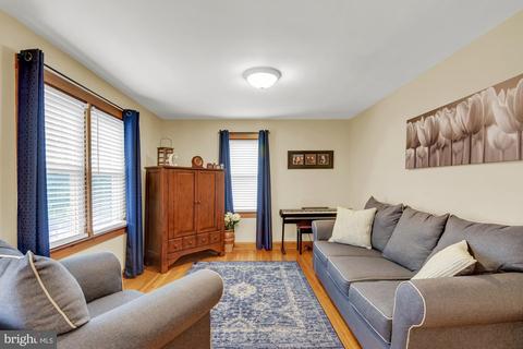 72 Sycamore St, Westminster, MD 21157 photo 3