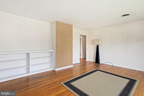 902 Clearview Ave, Hampstead, MD 21074 photo 4