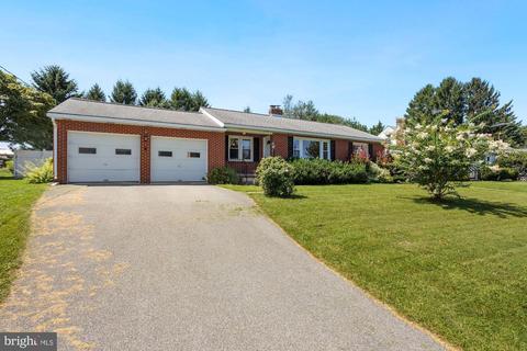 902 Clearview Ave, Hampstead, MD 21074 photo 2