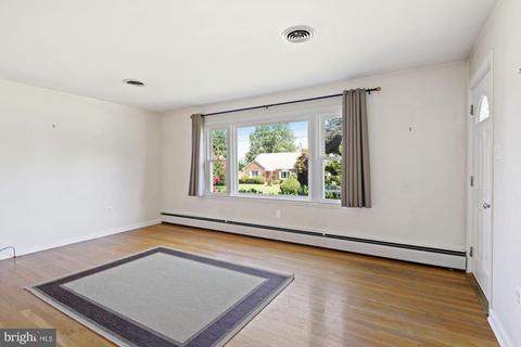 902 Clearview Ave, Hampstead, MD 21074 photo 5