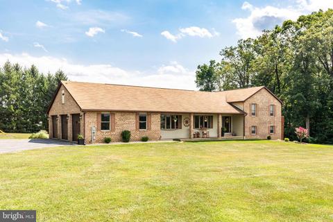 3980 Rustin Dr, Hampstead, MD 21074 photo 1