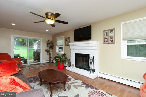 53 Sullivan Rd, Westminster, MD 21157 photo 5