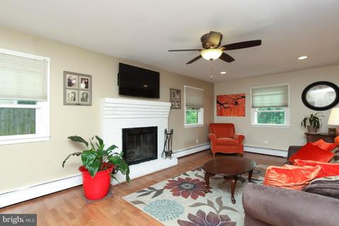 53 Sullivan Rd, Westminster, MD 21157 photo 4