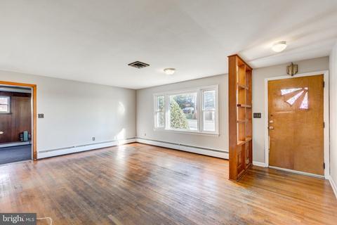 802 S Main St, Hampstead, MD 21074 photo 7