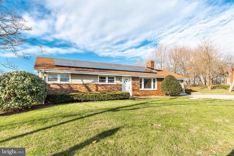 802 S Main St, Hampstead, MD 21074 photo 4