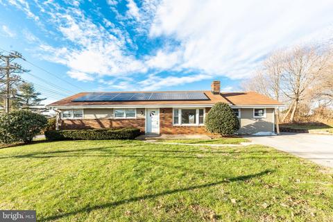 802 S Main St, Hampstead, MD 21074 photo 3