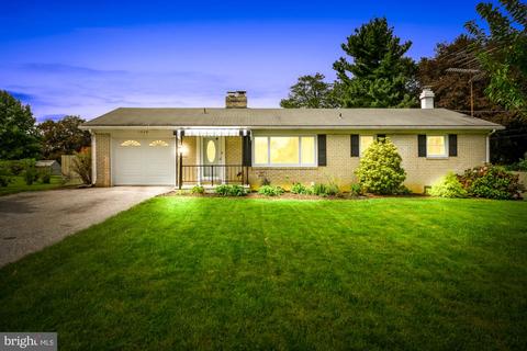 1028 Highfield Dr, Hampstead, MD 21074 photo 1