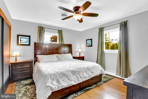 1028 Highfield Dr, Hampstead, MD 21074 photo 4